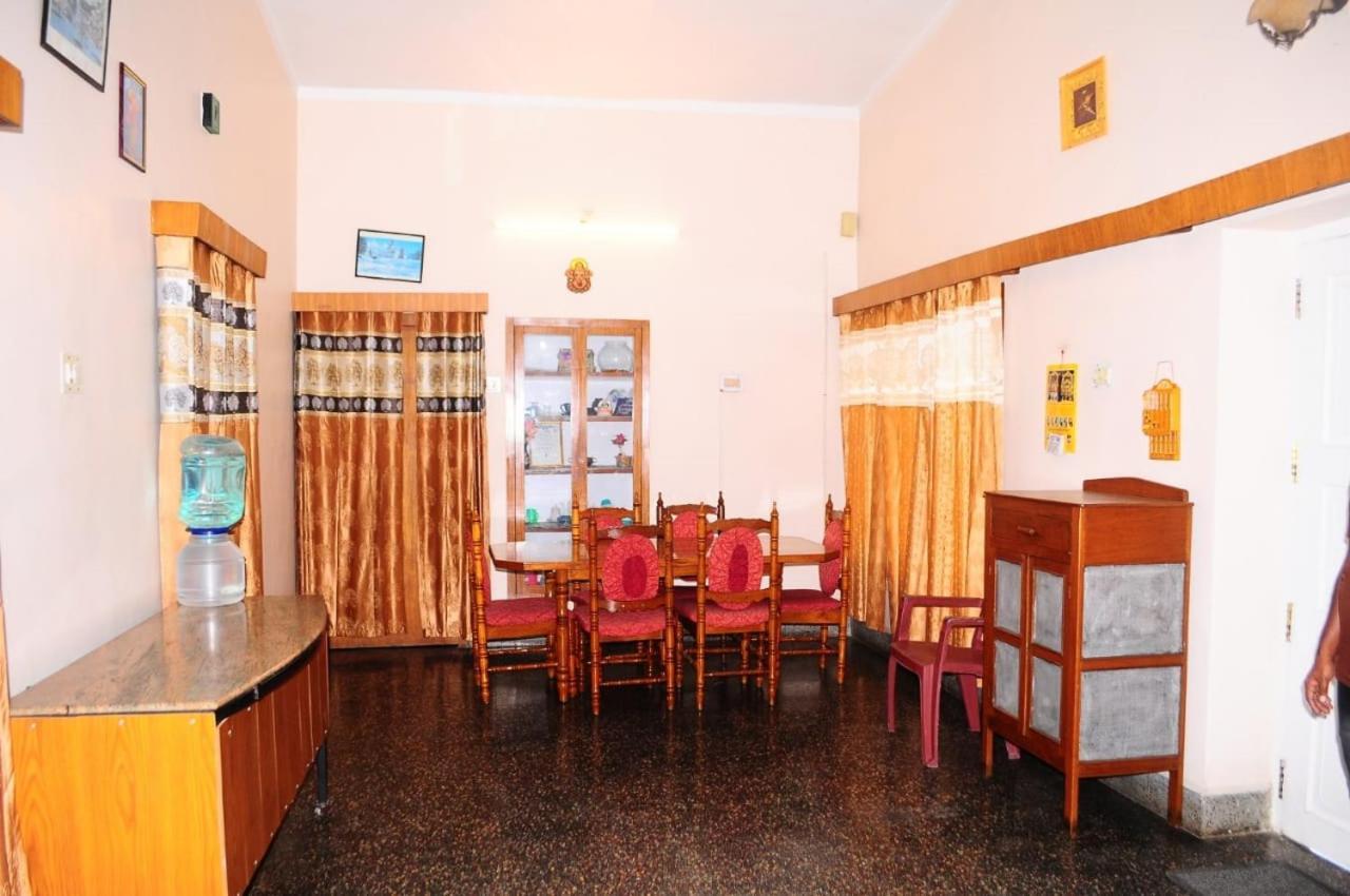 Park Corner Home Stay Coonoor Bagian luar foto