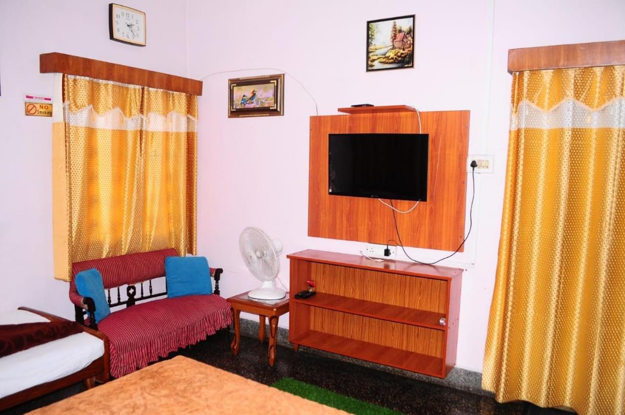 Park Corner Home Stay Coonoor Bagian luar foto